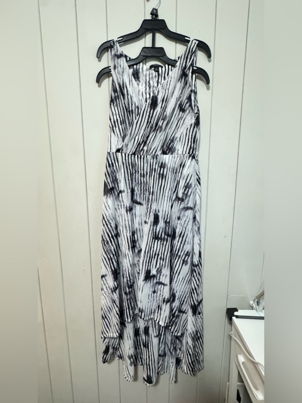 Simply Vera Vera Wang Black & White High-Low Maxi Dress